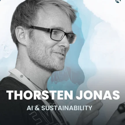 Podcast_Sera Podcast Cover of the Sera Tajima Podcast, showing Thorsten Jonas and the Title of the Episode "AI & Sustainability"